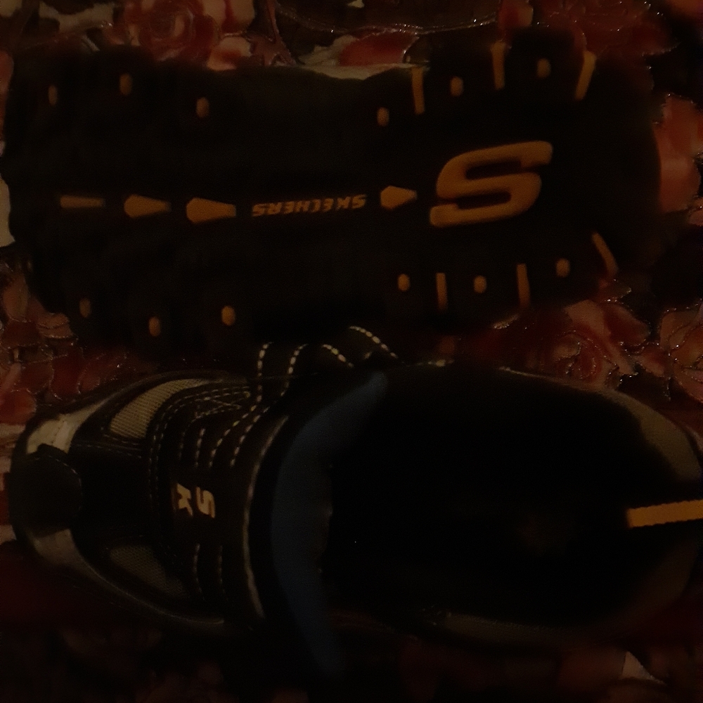 Shoes - Picture 4 of 5
